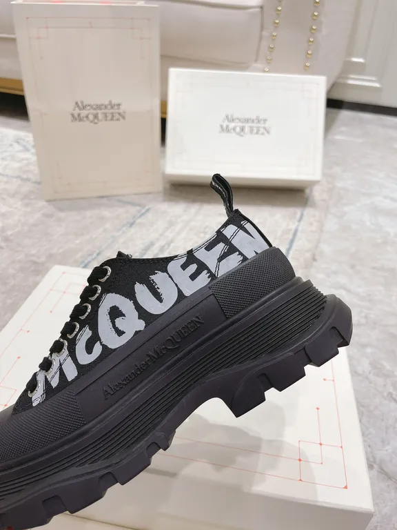 Alexander McQueen Shoe 